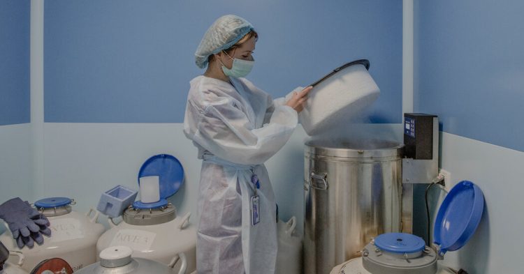 Ngrirja e spermës, ushtarët ukrainas po sigurohen të lënë pasardhës nëse vdesin në luftë