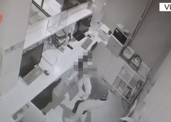 VIDEO/ Ishte me detyrim paraqitje dhe grabiti një klinikë, në pranga 30-vjeçari