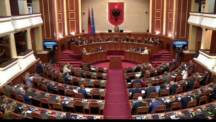 Sot Parlament, cilat janë projektligjet që do të diskutohen