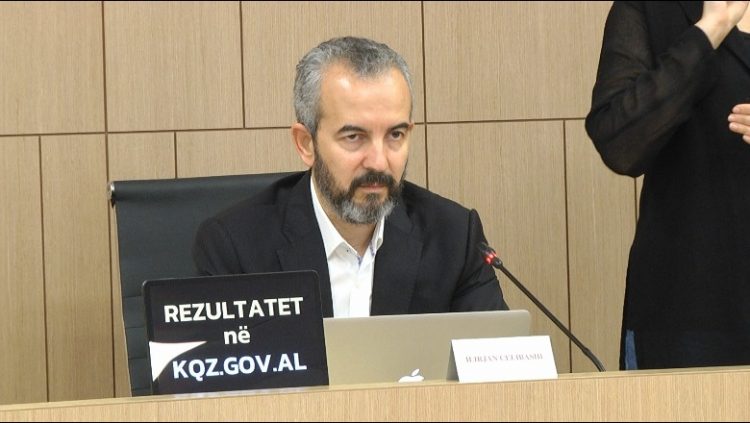 Celibashi i përgjigjet Ramës: Vetëm 5% e QV u hapën pas orës 08:00