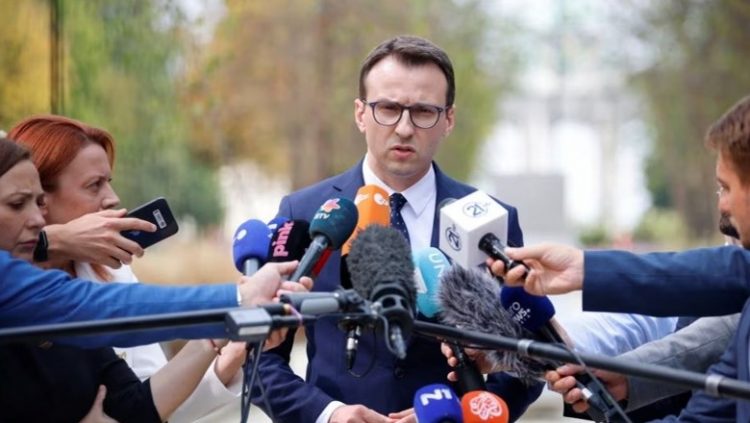 Petkoviç akuza ndërkombëtarëve: Bashkëpunuat me Kurtin për pushtimin e veriut