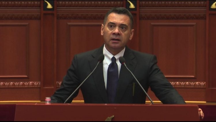 “Rritja e pagave është politike”, Ahmetaj: Qeveria po provokon sektorin privat