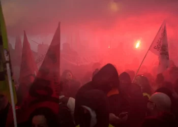 Sindikatat paralajmërojnë sërish protesta kundër reformës së pensioneve në Francë