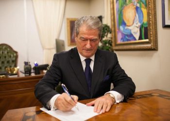 Berisha: Vizita e fshehtë e Vlora Hysenit në Beograd, kërcënim për sigurinë e Kosovës