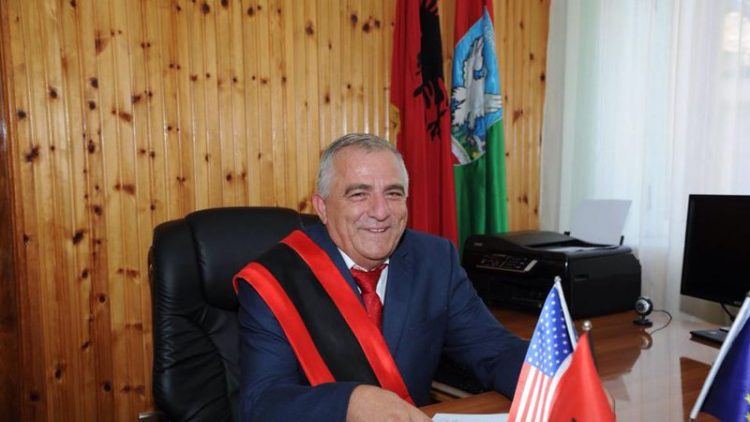 “Bashkë Fitojmë” publikon video-përgjimin: Vëllai i kandidatit të PS për Pukën blen vota