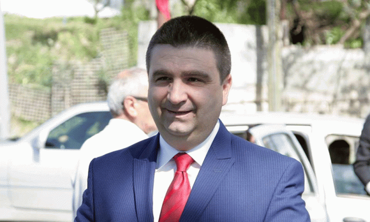 PS fiton Fierin me Armando Subashin