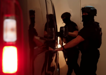 Anëtarë të një bande të dhunshme nga Ballkani Perëndimor, Europol arreston 37 persona