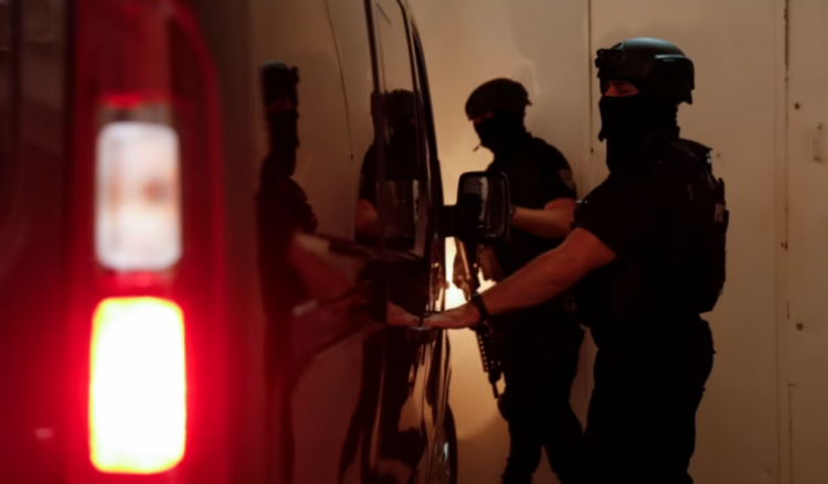 Anëtarë të një bande të dhunshme nga Ballkani Perëndimor, Europol arreston 37 persona