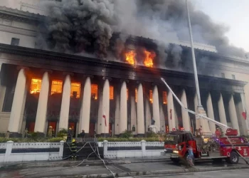 Zjarri përfshiu ndërtesën historike të postës në Filipine, raportohen 7 të plagosur