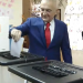 Voton bashkë me familjen e tij kreu i PL, Ilir Meta
