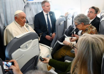 Lufta midis Rusisë dhe Ukrainës, Papa: Vatikani me mision paqeje, mbetet sekret