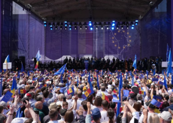 Moldavi, mijëra qytetarë pjesë e tubimit pro-evropian