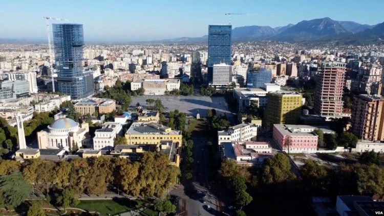 Shqipëri, bashkitë përballë sfidave në menaxhimin e financave