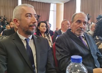 Erden Atiç merr detyrën si kryetar i Mitrovicës së Veriut, betohet para Kuvendit Komunal