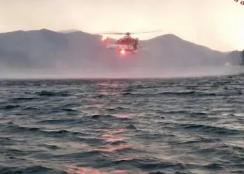 Mbytet varka në liqenin italian, raportohen viktima dhe të humbur