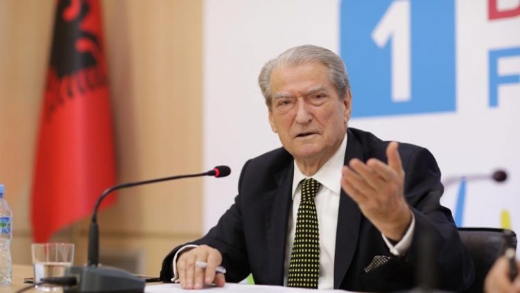 Berisha: Fredi Beleri bën mirë që thotë jam grek, ne jemi vend i lirë