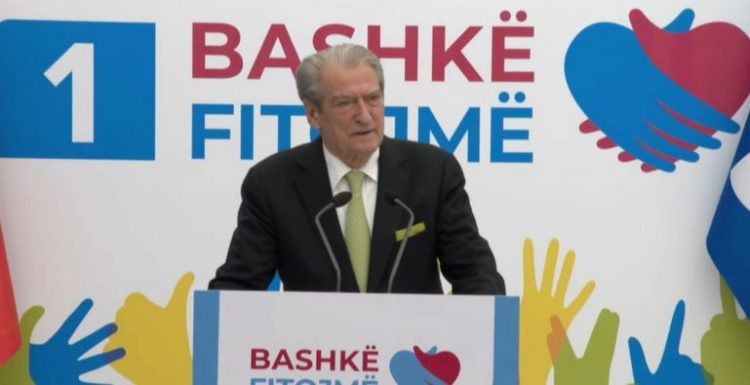 “Votën ose jetën”, Berisha: Në disa qendra, qytetarëve iu është dhënë fleta e plotësuar
