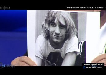 Akuzat e Berishës për Veliajn në Iran, Rama: Mashtrim!Në foto kitaristi i grupit “Eagles”