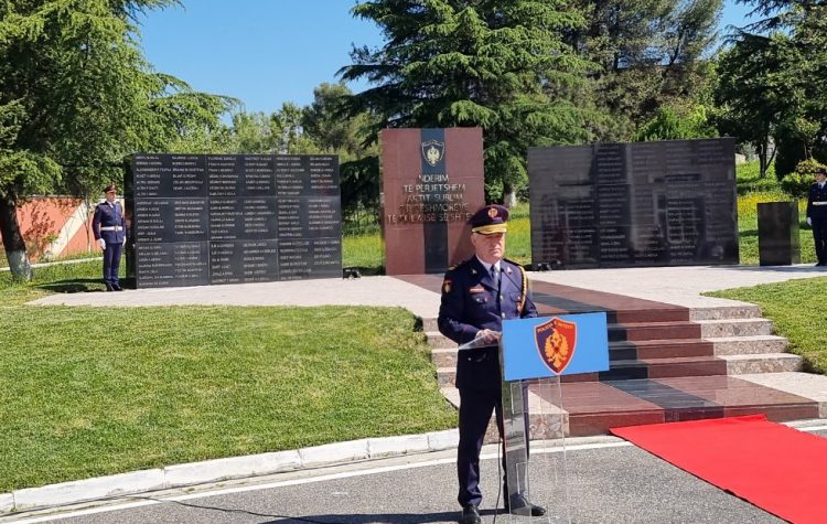 Përkujtohen dëshmorët e Policisë, Rrumbullaku: Sakrificat e tyre na motivojnë që të…