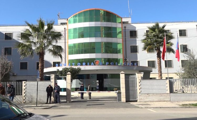 Autor i 3 vjedhjeve me dhunë, arrestohet 26-vjeçari në Durrës