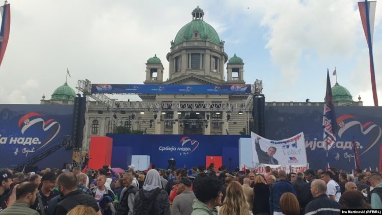 Protesta në Serbi, Vuçiç fton liderët e opozitës në dialog