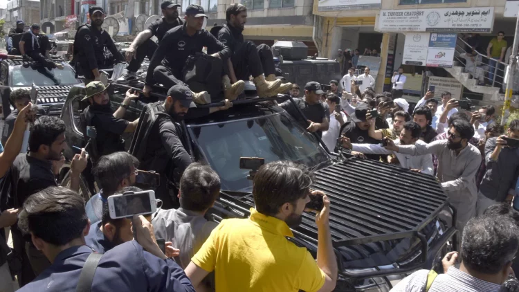 Arrestohet ish-kryeministri i Pakistanit