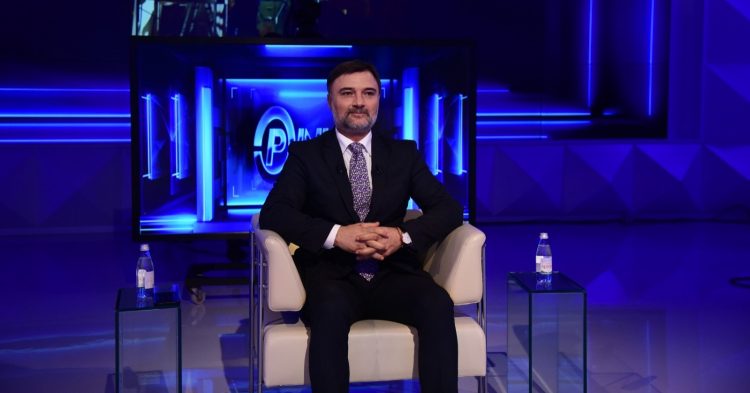 A do votojë një kthim të Bashës në parti? Flet Alibeaj