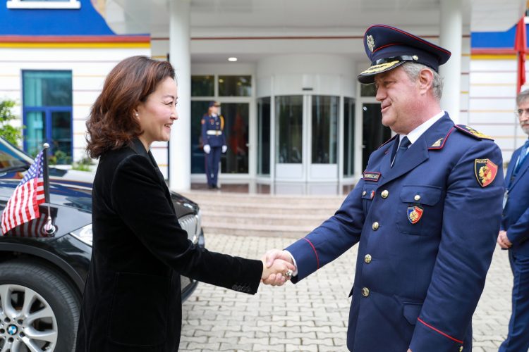 “Policia rol vendimtar në zgjedhje”, ambasada e SHBA zbardh takimin Kim-Rrumbullaku