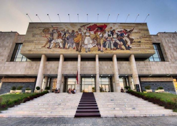 Muzeu Historik Kombëtar pa drita