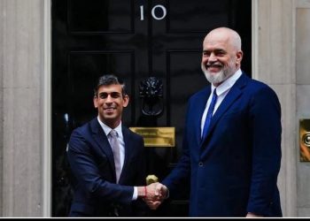 Nis zbatimi i marrëveshjes, kthehen në Shqipëri 200 të burgosur shqiptarë në Britani