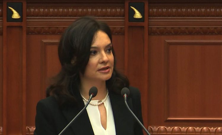 “Hupe Sali hupe”, Spiropali: Pas 2 vitesh të vish në Shkodrën e zgjuar nga letargjia