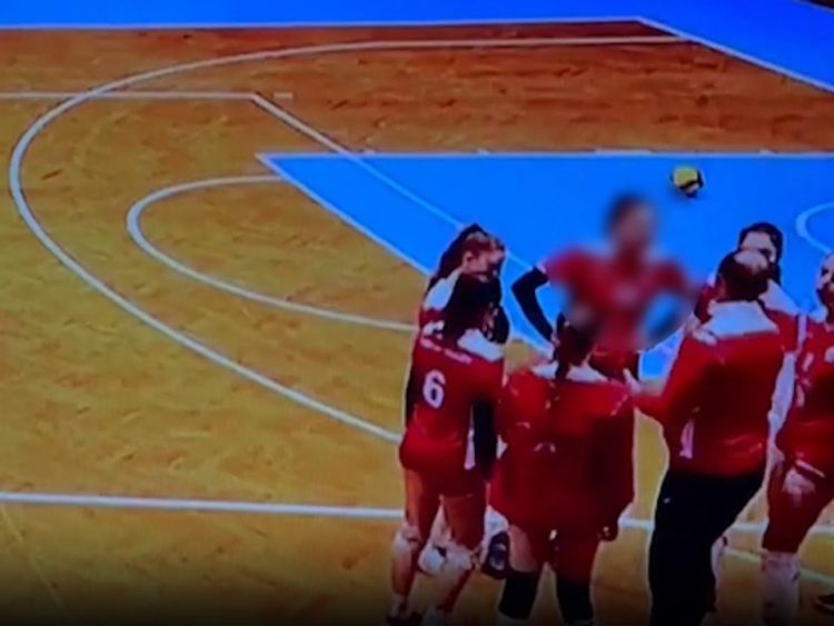 Qëlloi me shuplakë dy volejbolliste, përjashtohet përjetë trajneri Romeo Xega