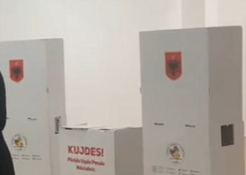Fotografuan fletën e votimit në Sarandë/ Arrestohet 37-vjeçari, nën hetim gruaja