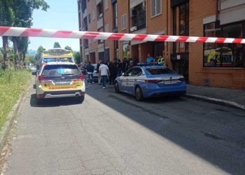 Ngjarja e rëndë e dy punonjësve të policisë, vrau gruan e më pas qëlloi veten në makinë