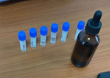 Kapen në flagrancë dy turistë nga Anglia, shpërndanin doza të drogave të forta në Himarë