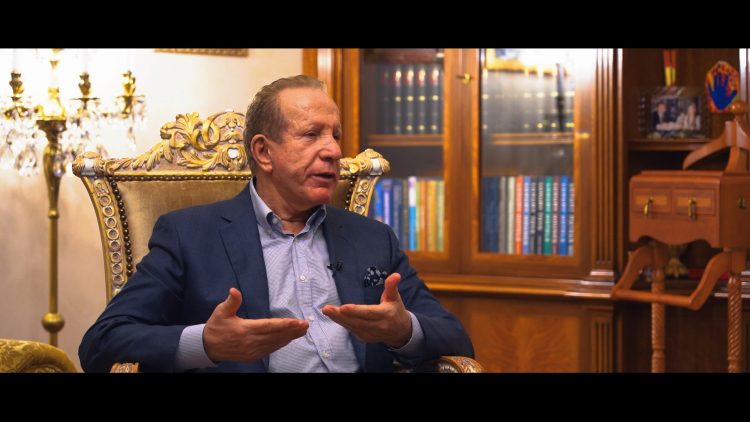 Rrëfehet Behgjet Pacolli: Kisha pantallona dhe këmishë të grisur, kam qarë..