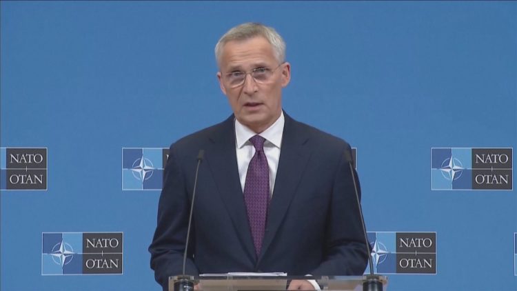 Stoltenberg: Ukraina ka avancuar në çlirimin e territoreve