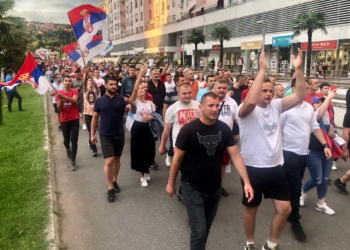 Tubim në Podgoricë, në mbështetje të serbëve në Kosovë