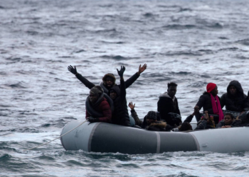 35 emigrantë humbën jetën pasi një gomone u fundos në Ishujt Kanarie