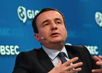 Kurti: Do të zvogëlojmë praninë e policisë në veri kur të largohen bandat kriminale