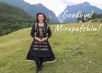 Kim drejtuar shqiptarëve: Më kanë pritur me bukë e kripë dhe zemër të bardhë (VIDEO)