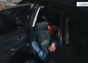 Po transportonin 15 emigrantë të paligjshëm kundrejt pagesës, në pranga 2 shoferët