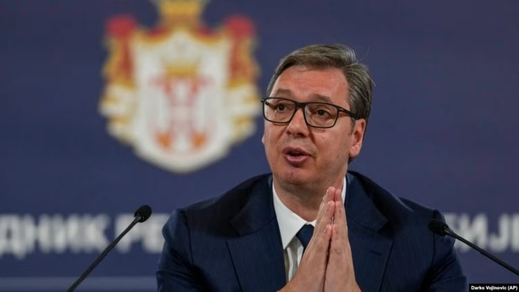 Vuçiç: Pres nga Perëndimi propozimin për uljen e tensioneve me Kosovën