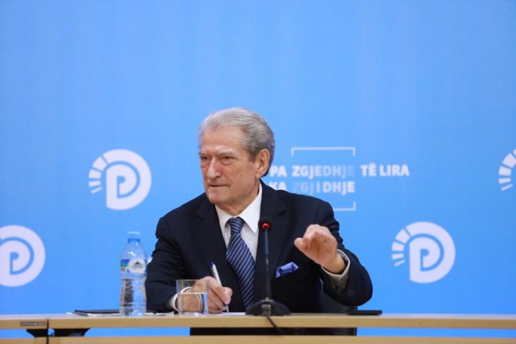 Zgjedhjet e 14 Majit, Berisha:Në Elbasan kanë votuar edhe fëmijë 10 vjeç, është e filmuar