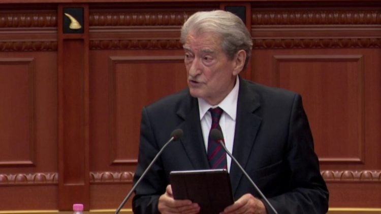 Berisha për Kim: E vetmja ambasadore që largohet si sekretare e përgjithshme e PS-së