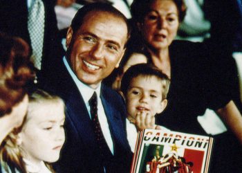 5 trashëgimtarët e pasurisë 6.8 miliardë euro të Berlusconit