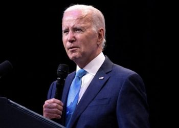 Video/ Gafa e Joe Biden, mbyll fjalimin me frazën “Zot ruaj Mbretëreshën”