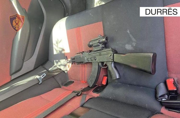 Goditën me çekiç pronarin e lokalit/ Arrestohet i riu në Shijak, nën hetim dy vëllezërit