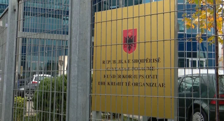 Ryshfet Sekretares së MSH, gjykata vendos arrest shtëpie për administratorin e kompanisë