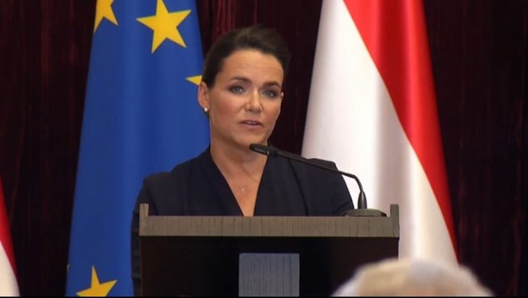 Presidentja e Hungarisë në Tiranë: Kosova dhe Serbia të gjejnë rrugën drejt paqes